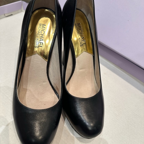 Michael Kors Chunky Heels - Picture 9 of 14